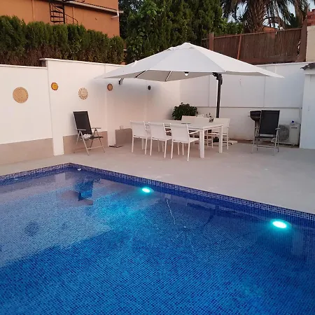 Nyaraló Lovely For Four Close To And In Torrevieja